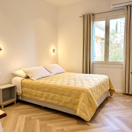 Kamelia Hotel Spétses Rum bild