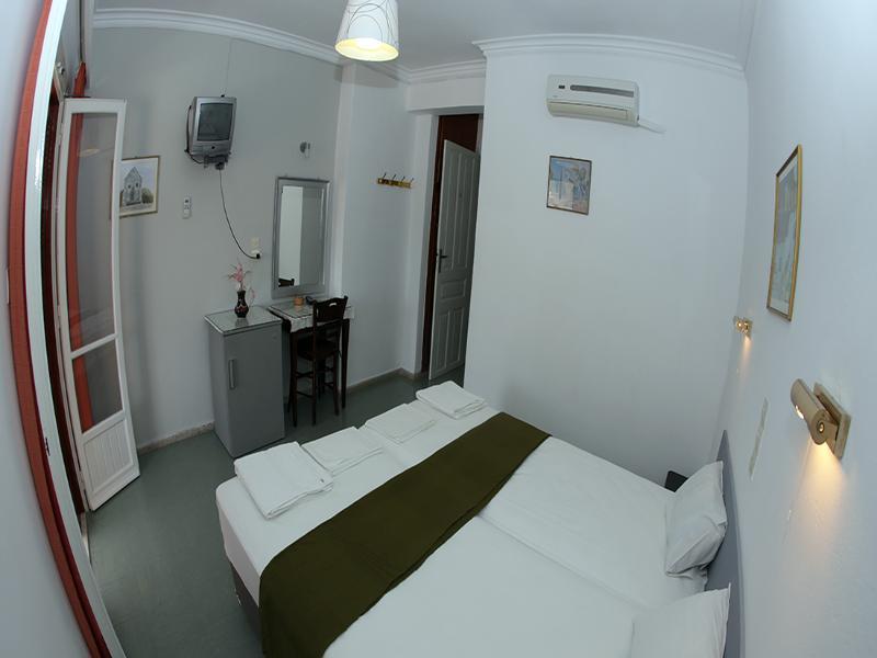 Kamelia Hotel Spétses Exteriör bild